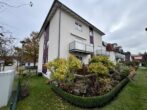 TOP Lage - Ideal für Kapitalanleger! Tolle 2 ZKB Erdgeschosswohnung mit Terrasse, Garten und Garage - Außenansicht