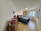 Schlafzimmer - Schicke 3 Zimmer-Wohnung mit großer Terrasse, Aufzug und 2 Stellplätzen!